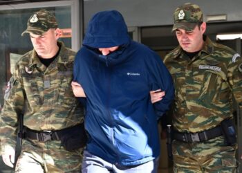 Skandali në ushtrinë greke: Koloneli i arrestuar për spiunazh në favor të Kinës, familjarët e tij komentojnë situatën: Ai udhëtonte vetëm në Pekin dhe po mësonte gjuhën.