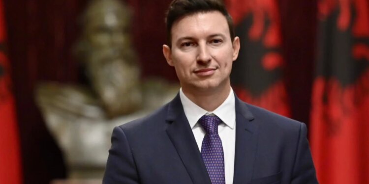 Studentët kërkojnë provimin e jurisprudencës në gjuhën shqipe, Denion Meidani: Problematika është adresuar në disa nivele.