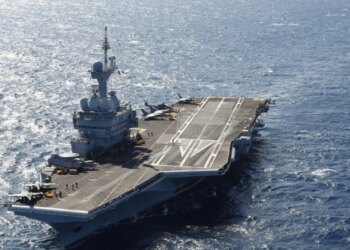 Suedia akuzon Rusinë për fluturimin e një droni mbi aeroplanmbajtësen franceze, Kremlini i përgjigjet: Këto janë pretendime ndoshta të çmendura.