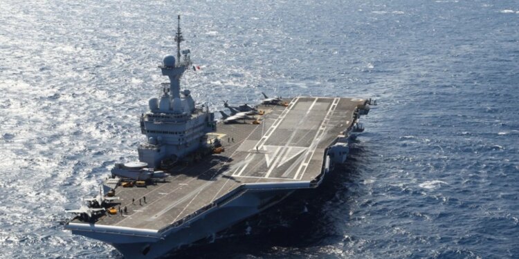 Suedia akuzon Rusinë për fluturimin e një droni mbi aeroplanmbajtësen franceze, Kremlini i përgjigjet: Këto janë pretendime ndoshta të çmendura.