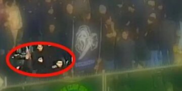 Tifozi 19-vjeçar i Interit arrestohet pas goditjes me fishekzjarr ndaj portierit kundërshtar, identifikimi i tij u realizua nga…