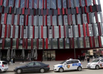 Tirana-Partizani, ndeshja e pritur/ Policia njofton masat e sigurisë, rrugët që do të mbyllen në orën 14:00