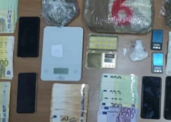 Trafikimi i kokainës në Rodos, arrestohen 3 shqiptarë dhe 2 grekë, zbulohen 327 mijë euro.