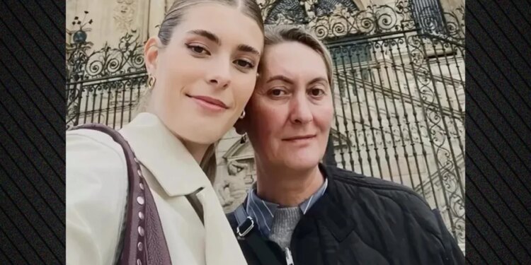 Tragjedia në botën e modës: Modelja 21-vjeçare e Versace-s, vajza e ish-futbollistit të njohur, gjenet e vdekur në banesën e saj në Spanjë.