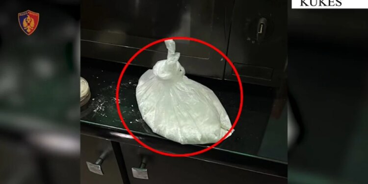 Tre individë arrestohen në Kukës për shfrytëzim të një lokali për shitjen e kokainës.