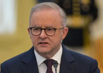 Trupa e vallëzimit kineze u detyrua të anulojë shfaqjet në Australi, ndërsa kryeministri australian u evakuua pas një kërcënimi për bombë.