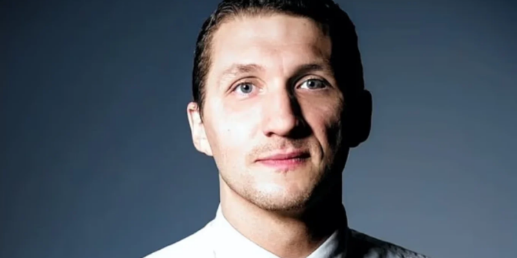 Turisti humb jetën në Brazil, rrëzohet nga 40 metra lartësi në një ujëvarë gjatë fotografimit.