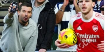 Turpi në Angli: Tallen me Declan Rice përmes një fotografie të bashkëshortes së tij