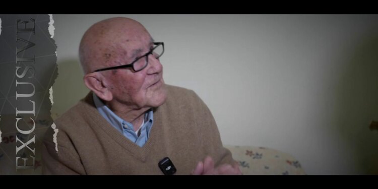 “U dhashë rrobat çifutëve, Gestapo i ndiqte dhe kështu i shpëtuam”, Stillo Papadhima rrëfehet nga kampi me 360 mijë të burgosur luftë: Amerikanët na thanë s’kemi komision, por na ndihmuan...