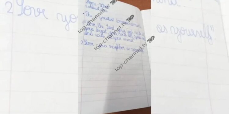 U largua nga posti për shkak të predikimit të fesë së Jehovait në shkolla, kush është mësuesi ‘anonim’?