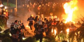 U ndaluan gjatë protestës së 10 shkurtit, Gjykata vendos për detyrim paraqitjeje për 7 të miturit.