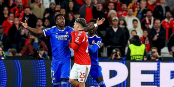 UEFA shqyrton rastet e fyerjeve raciste ndaj Vinicius, Benfica: Jemi të gatshëm të bashkëpunojmë, por mbështesim Prestiannin.