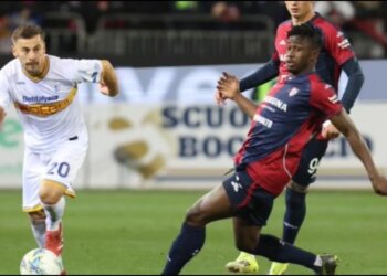 VIDEO/ Ylber Ramadani shënon gol, Lecce triumfon me rëndësi për mbijetesë ndaj Cagliarit