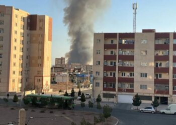 Video/ Zjarri afër bazave ushtarake në Teheran, tym i zi observable pranë qytetit Parand.