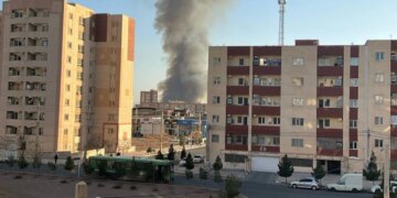 Video/ Zjarri afër bazave ushtarake në Teheran, tym i zi observable pranë qytetit Parand.