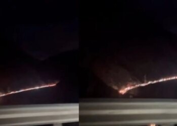 Video-lajm: Bllokimi i rrugës Librazhd-Përrenjas, radhë e gjatë kilometrike nga Korça drejt Tiranës