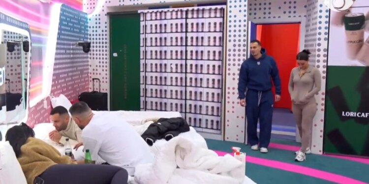 “Vij për të sfiduar, o burr i lidhur”/ Mateo në debat me Mirin: Kam parë njerëz që shoqërohen nga roje dhe bodyguard, por…