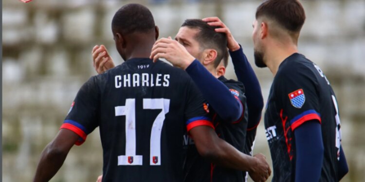 Vllaznia vazhdon rrugëtimin në Kupën e Shqipërisë, duke triumfuar në ndeshjen e parë çerekfinale përballë Bylis.