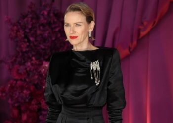 ‘Naomi Watts: Pranimi i vetes, nuk dëshiroj të rikthehem në moshën 25 vjeçare’