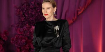 ‘Naomi Watts: Pranimi i vetes, nuk dëshiroj të rikthehem në moshën 25 vjeçare’