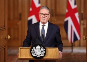 ‘Sulmet e ndërmarra nuk kanë përfshirë Londrën’, deklaron Starmer: Avionët britanikë po veprojnë në Lindjen e Mesme si pjesë e misioneve për mbrojtje.