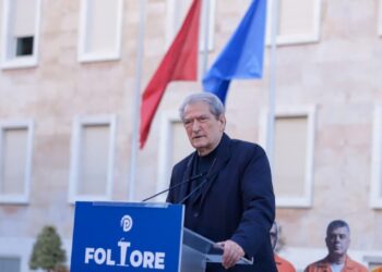 “17 Shtatori, Dita e Protestës së Madhe Paqësore” / Berisha bën thirrje për pjesëmarrje në protestë: T’i tregojmë vendin Ramës.