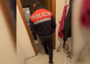 25-vjeçari në Vlorë arrestohet për mbajtje të armëve dhe municionit, si dhe drogave të paligjshme.