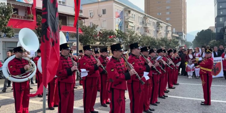 582 vjetori i Besëlidhjes së Lezhës: Homazhe, ecje simbolike dhe aktivitete festive në nderim të Gjergj Kastriotit