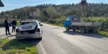 Aksident serioz në rrugën e vjetër Fier-Lushnje, raportohet për dy persona të lënduar.