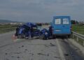 Aksident tragjik në rrugën Levan–Tepelenë, një grua 39-vjeçare humb jetën, dy persona të plagosur.