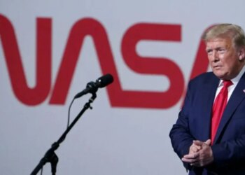 “Amerika e para”: Trump vazhdon të shtyjë për misionet në Hënë, NASA përballet me konkurrencën kineze.
