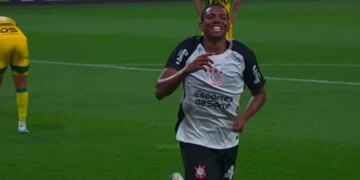 André përjeton një situatë dramatike: marrëveshja e tij është në pikëpyetje. Milan-i mund të ankohet në FIFA.