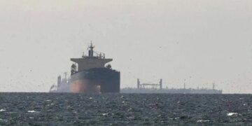 Anijet japoneze mund të kalojnë në Ngushticën e Hormuzit, konfirmon Irani: e hapur për vendet që nuk janë armiq.