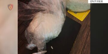 Arrestohet 36-vjeçari për shpërndarje të kokainës dhe kanabisit në Lushnjë.