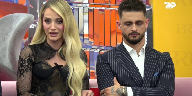 “Arsyeja për të cilën e ftuam Mirin në dasmë”, Selin: Nuk kam më akuza për një lidhje me burrë të martuar.