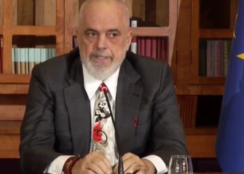 Arsyet e mungesës së Spiropalit dhe Xhafajt në seancën e kërkesës së SPAK: Rama: “Nuk e ndjek këtë çështje, është përgjegjësi e kreut të grupit.”