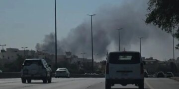 Atentat pranë ambasadës amerikane në Kuvajt, autoritetet e SHBA-së paralajmërojnë qytetarët e tyre: Qëndroni në shtëpi deri në njoftimin e mëtejshëm.