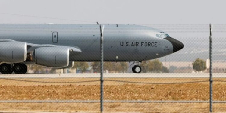 Avionët amerikanë braktisin Spanjën, pasi qeveria e Madridit kundërshton përdorimin e bazave të saj për sulme ndaj Iranit.