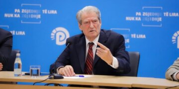 “Berisha: Opozita do të udhëheqë një kryengritje paqësore, nesër fillon një etapë e re vendimtare”