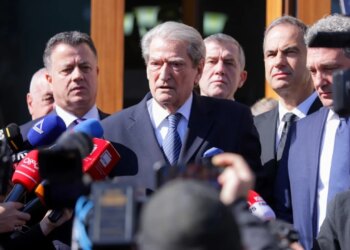 Berisha shpall protestën e ardhshme: Më 22 mars, qytetarët ftohen të dalin në rrugët e Tiranës.