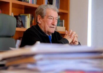 Bordi caktoi çmimin e naftës në 218 lekë për litër, Berisha: Kemi hartuar një paketë për reduktimin e çmimit, qytetarët inkurajohen të protestojnë.