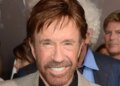 Bota kineastike në pikëllim: Ikona e Hollywood-it, Chuck Norris, vdes në moshën 86-vjeçare.