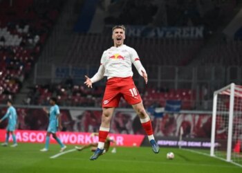 Brajan Gruda, shqiptar nga Gjermania, shënon dy gola në fitoren 5-0 të Leipzigut ndaj Hoffenheimit.