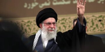 CIA e ndoqi për muaj të tërë, si u organizua operacioni që rezultoi në vrasjen e Khameneit.