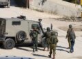 Dhunë në Bregun Perëndimor: Kolonët sulmojnë fshatin palestinez Kousra dhe godasin banorët me gurë.