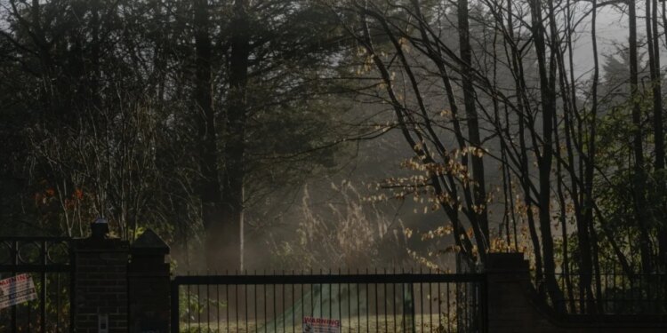 Djali i Liderit Suprem të Iranit me pronësi globale zbulon listën e pasurive të tij mbresëlënëse në Londër, Majorkë dhe Austri.