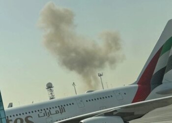 Dronët bien në afërsi të Aeroportit të Dubait, katër të lënduar