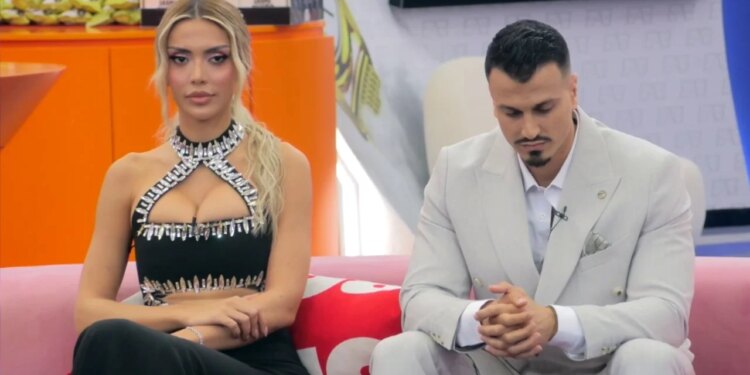 "Duhet të jetë e natyrshme" / Mateo "morri" puthjen nga Brikena, banorët diskutojnë në Prime: Çfarë pritet më shumë prej meje?