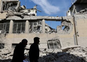 Dy javë pas shpërthimit të luftës në Lindjen e Mesme, mbi 3,000 njerëz kanë humbur jetën, përfshirë civilë dhe ushtarë.