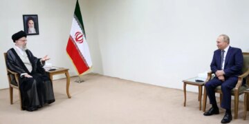 Eliminimi i Khameneit nga SHBA, Politico: Ja si e dëmton Putinin në pikën e tij më të ndjeshme